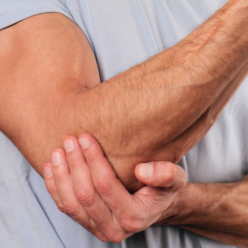 elbow-pain-ARC-advanced-rehabilitation-clinic-westmont-IL